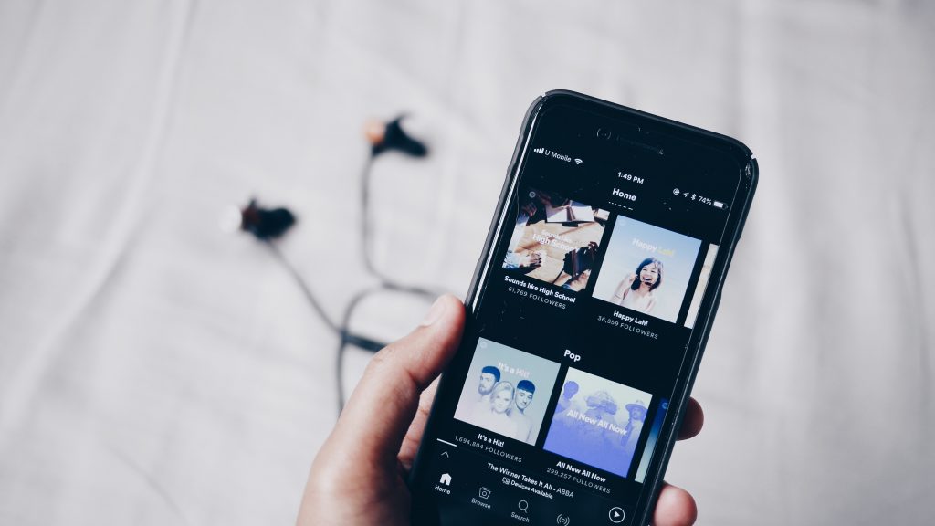Music streaming app development with VPlayed 